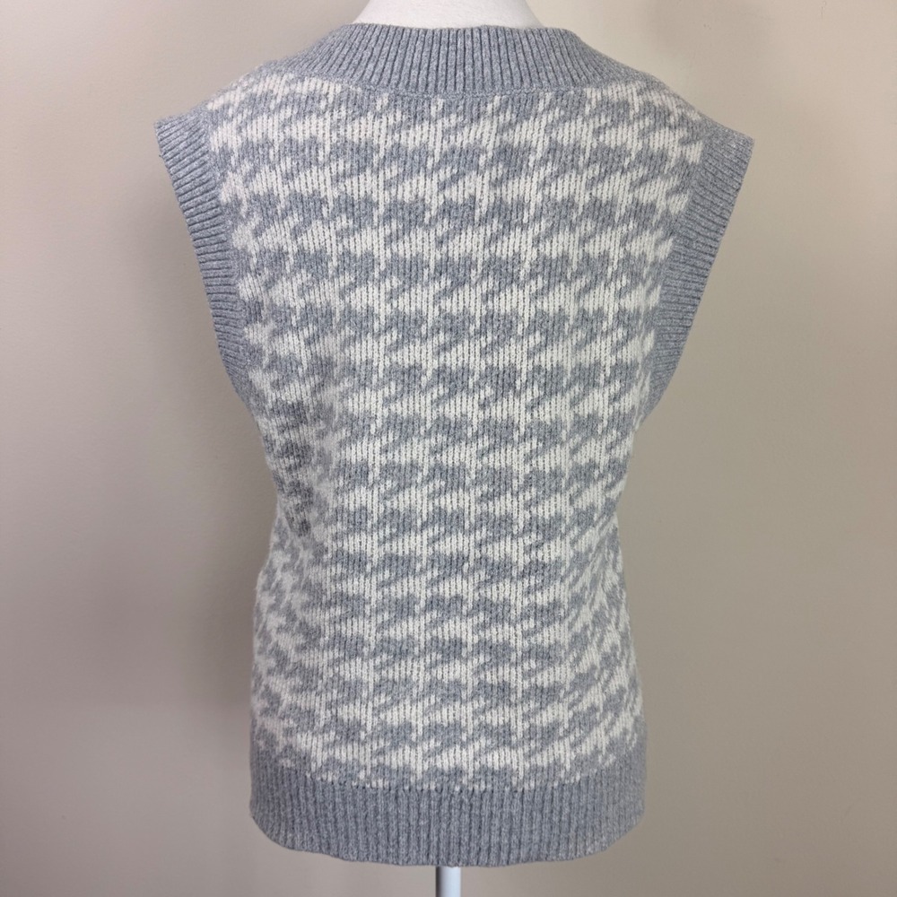 Abercrombie & Fitch Oversized Houndstooth V Neck Sweater Vest Gray White Size S - Picture 2 of 8
